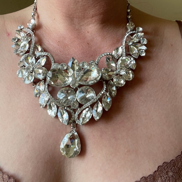 White Flower Drop Crystal Necklace - Picture 7 of 8